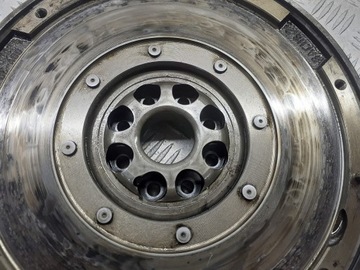 KOLO DVOUHMOTNÉ DVOUHMOTA VOLVO V50 2.0 D