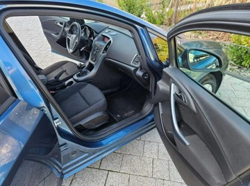 Opel Astra J Hatchback 5d Facelifting 1.6 Twinport ECOTEC 115KM 2015 Opel Astra 1.6 115 KM klima, elektryka, parktronik, zdjęcie 9