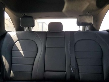 Mercedes GLC C253 2018 Mercedes-Benz GLC 2018 Mercedes-Benz GLC GLC 300 4MATIC SUV 2.0 Benzyna, zdjęcie 9