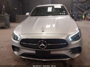 Mercedes Klasa E W213 2022 Mercedes-Benz Klasa E 2022r, 4Matic, 2.0L 2.0 Benzyna 255KM, zdjęcie 2