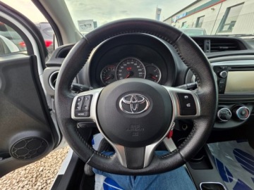 Toyota Yaris III Hatchback 5d Facelifting 1.0 VVT-i 69KM 2014 Toyota Yaris 1.0 69Ps 5Drz Biala Klimatyzacja Elektryka Alu Piekna Gwaranc, zdjęcie 13