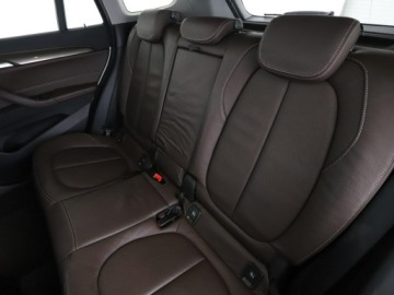 BMW X1 F48 Crossover xDrive20d 190KM 2018 BMW X1 20d Automat xDrive xLine Navi Tempomat, zdjęcie 16