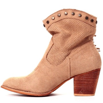 ЖЕНСКИЕ БОТИНКИ НА ВЫСОКИХ КАБЛУКАХ ИЗ ЗАМШИ КОВБУК