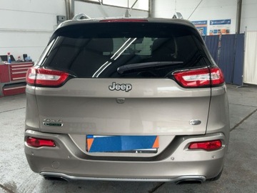 Jeep Cherokee V Terenowy 2.2 MJD 200KM 2016 Jeep Cherokee 2.2 M-Jet Overland 4WD, zdjęcie 3