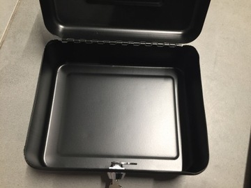 ДЕНЕЖНАЯ КАССЕТА, КЛЮЧИ, МОНЕТЫ, МЕТАЛЛИЧЕСКИЙ СЕЙФ