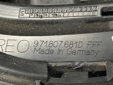 LEVÝ MŘÍŽKA NÁRAZNÍKU PORSCHE PANAMERA 971807681D