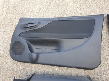 ОБИВКА БОКОВИН ДВЕРИ FIAT PUNTO EVO 2012-