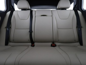 Volvo V60 I Kombi Facelifting 2.0 D2 DRIVE-E 120KM 2018 Volvo V60 FV23 2.0D Linje Svart Klimatyzacja, zdjęcie 17