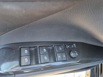 Toyota Camry IX Sedan 2.5 Hybrid Dynamic Force 218KM 2019 Toyota Camry 2.5 Hybrid Prestige CVT 2.5 Hybrid Pr, zdjęcie 16