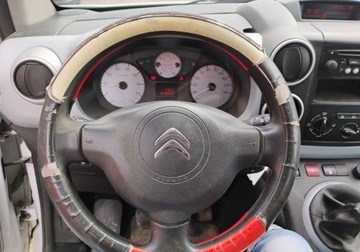 Citroen Berlingo II Combi Facelifting 1.6 HDI 90KM 2014 Citroen Berlingo 2014r, Salonowy, 1.6 HDI. Lekko uszkodzony tyl. Jezdzi. V, zdjęcie 10