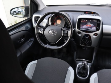 Toyota Aygo II Hatchback 5d 1.0 VVT-i 69KM 2017 Toyota Aygo 1.0 VVT-i, Salon Polska, Serwis ASO, zdjęcie 6
