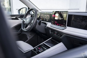 Volkswagen Tiguan II SUV Facelifting 1.5 TSI 150KM 2024 Volkswagen Tiguan Elegance 1.5 TSI 150 KM DSG,, zdjęcie 21