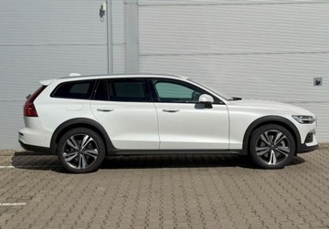 Volvo 2024 Volvo V60 Cross Country Plus B5 B AWD automat 250KM - FV23, GWARANCJA 2.0, zdjęcie 5