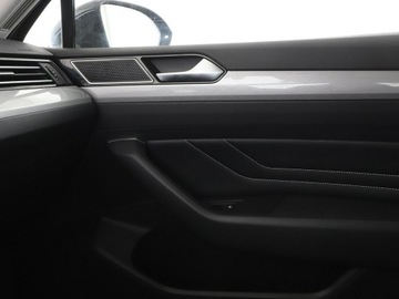 Volkswagen Passat B8 GTE Variant Facelifting 1.4 TSI Plug-In-Hybrid 218KM 2021 Volkswagen Passat 1.4GTE PHEV Automat Panorama, zdjęcie 32