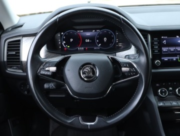 Skoda Kodiaq I SUV Facelifting 2.0 TDI SCR 200KM 2022 Skoda Kodiaq 2.0 TDI, Salon Polska, 197 KM, 4X4, zdjęcie 23