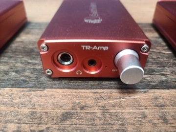 ЦАП-конвертер EarMen TR-Amp с розеткой