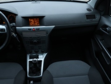 Opel Astra J Sports Tourer 1.6 Twinport ECOTEC 115KM 2011 Opel Astra 1.6 16V, Salon Polska, Klima, zdjęcie 7