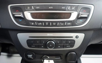 Renault Megane III Grandtour Facelifting 2013 dCi 110KM 2014 Renault Megane 1.5DCI 110KM LIFT Bezwypadkowa Zero korozji LED Navi Klimat, zdjęcie 19