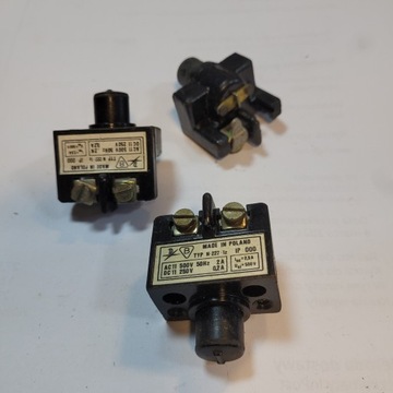 Przełącznik przycisk sterowniczy TYP N-227 500V 250V 2A 0,2A CZARNY