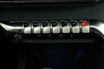 Peugeot 3008 II Crossover Facelifting  1.2 PureTech 130KM 2023 Peugeot 3008 1.2 PureTech, Salon Polska, zdjęcie 9