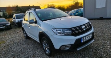 Dacia Sandero II Hatchback 5d Facelifting 0.9 TCe 90KM 2017 Dacia Sandero Stepway Dacia Sandero Stepway 0.9 TCe Laureate SampS Easy-R, zdjęcie 4