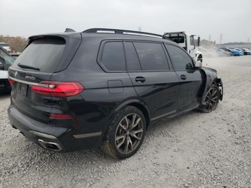 BMW X7 2022 BMW X7 M50i 2022 4.4l 4.4 Benzyna 523KM, zdjęcie 3