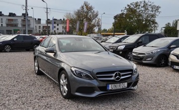 Mercedes Klasa C W205 Limuzyna 180 156KM 2017 Mercedes-Benz Klasa C 180 CGI Avangarde Automat Benzyna 1.6 Benzyna 156KM, zdjęcie 3