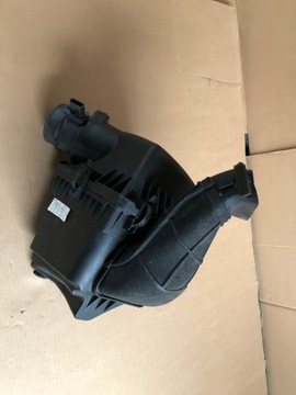 GRAND CHEROKEE MK2 OBUDOWA FILTRA POWIETRZA 2016R 68199048AA