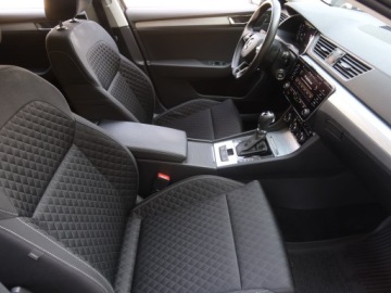 Skoda Superb III Kombi Facelifting 2.0 TDI SCR 200KM 2022 Skoda Superb 2.0 TDI, Salon Polska, Serwis ASO, zdjęcie 8