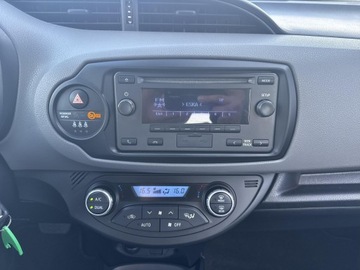 Toyota Yaris III Hatchback 5d Facelifting 2017 1.5 Hybrid 100KM 2019 Toyota Yaris Hybrid 100 Active III (2011-2019) Toy, zdjęcie 15