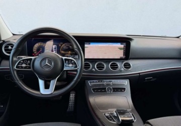 Mercedes Klasa E W213 Limuzyna 2.0 220d 194KM 2019 Mercedes-Benz Klasa E 195KM 220d 4matic salon Polska kamera 2.0 Diesel, zdjęcie 10