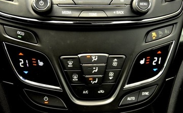 Opel Insignia I Sedan Facelifting 2.0 CDTI BiTurbo ECOTEC 195KM 2015 Opel Insignia SKORA Alusy LED Navi. grzane Fotele i OPC RECARO 2.0 Diesel, zdjęcie 32