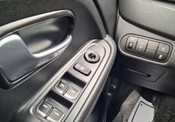 Kia Carens IV Minivan 1.7 VGT CRDI 115KM 2015 Kia Carens bezwypadkowe serwis1wlascicielnavi 1.7 Diesel 115KM, zdjęcie 9