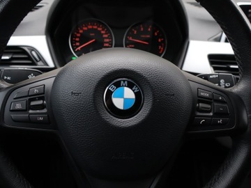BMW X1 F48 Crossover xDrive20i 192KM 2017 BMW X1 xDrive20i, 4X4, Automat, Navi, Klima, zdjęcie 17