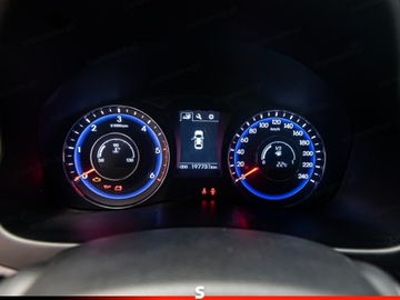 Hyundai i40 Kombi Facelifting 1.7 CRDi 141KM 2015 HYUNDAI i40 1.7 CRDi BlueDrive Combi 141KM 2015, zdjęcie 13