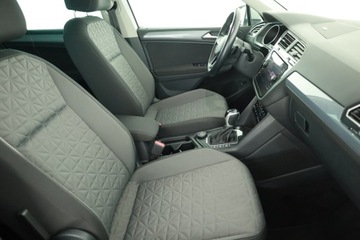 Volkswagen Tiguan II SUV Facelifting 2.0 TSI 190KM 2022 VW Tiguan 2.0 TSI, Salon Polska, 4X4, DSG, Klima, zdjęcie 6