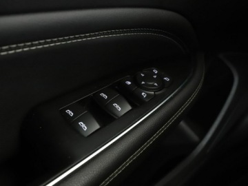 Opel Insignia I Sports Tourer Facelifting 2.0 CDTI Ecotec 170KM 2017 Opel Insignia 2.0D 4x4 Country Tourer Navi, zdjęcie 35