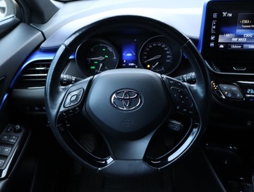 Toyota C-HR I Crossover 1.8 Hybrid 122KM 2016 Toyota C-HR 1.8 Hybrid, Salon Polska, zdjęcie 17