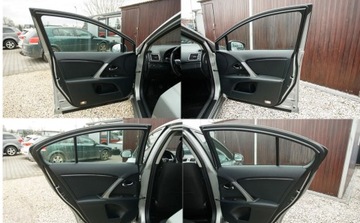 Toyota Avensis III Sedan Facelifting 1.8 Valvematic 147KM 2013 Toyota Avensis 1.8 benzyna 147KM sedan navi kamera cofania LIFT serwis ASO, zdjęcie 2