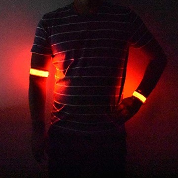 2 светодиода со светоотражающей полосой. СВЕТООТРАЖАЮЩАЯ ЛЕНТА ДЛЯ БЕГА И ХОДЬБЫ.