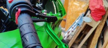 Комплект универсального мотоциклетного круиз-контроля.