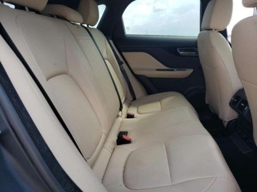 Jaguar F-Pace SUV 2.0 i4D 180KM 2017 Jaguar F-Pace 2017 JAGUAR F-PACE PREMIUM, 2.0 Diesel 180KM, zdjęcie 9