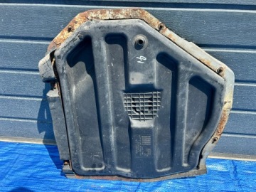 MERCEDES W207 W204 LADEBODEN BODEN Kofferraum 2046100175