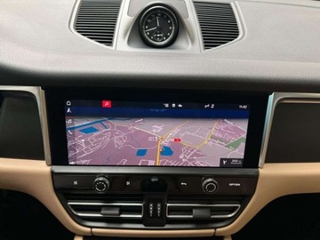 Porsche Macan SUV Facelifting II 2.0  265KM 2022 Porsche Macan 265KM 4x4Jet Black MetallicPDLSApple CarPlaySalonPLFaktura V, zdjęcie 19