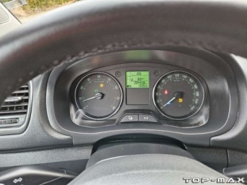 Skoda Roomster Mikrovan Facelifting 1.2 TSI 85KM 2013 Skoda Roomster 1.2 TSI Bogata Wersja 1.2 Benzyna 86KM, zdjęcie 24