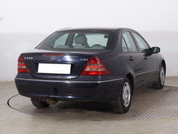 Mercedes Klasa C W203 Sedan W203 2.1 (C 220 CDI) 143KM 2001 Mercedes C C 220 CDI , Salon Polska, Automat, HAK, zdjęcie 4