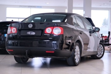 Volkswagen Jetta V 1.9 TDI 105KM 2008 Volkswagen Jetta Po wymianie rozrzadu 1.9 Diesel 105KM, zdjęcie 11