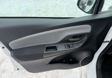 Toyota Yaris III Hatchback 5d Facelifting 1.0 VVT-i 69KM 2014 Toyota Yaris Toyota Yaris Benzyna 70KM, zdjęcie 9