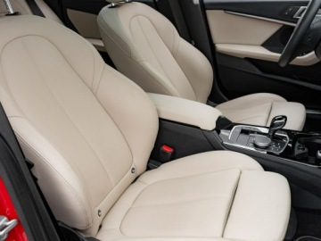 BMW Seria 2 G42-U06 Gran Coupe 2.0 220i 178KM 2023 BMW 220 GD8L049#220i xDrive Sport Line Ambient, zdjęcie 29