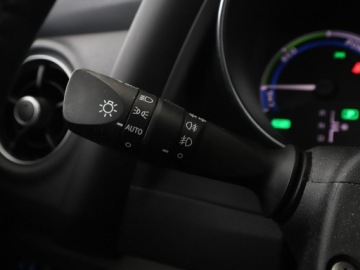 Toyota Auris II Hatchback 5d Facelifting 1.8 Hybrid 136KM 2017 Toyota Auris navi kamera grzane fotele tempomat, zdjęcie 33